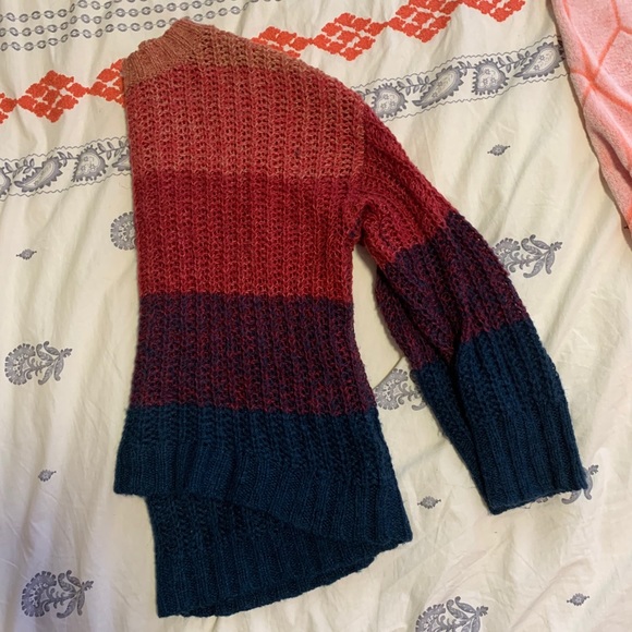 American Eagle Color-Block Sweater - Picture 4 of 5